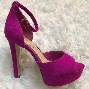 Amazing high heels in a hot pink color!